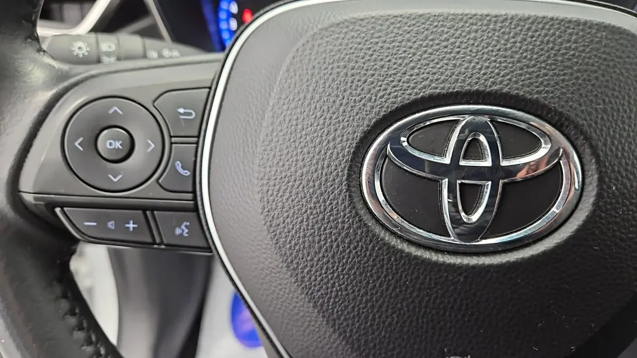 TOYOTA Corolla -