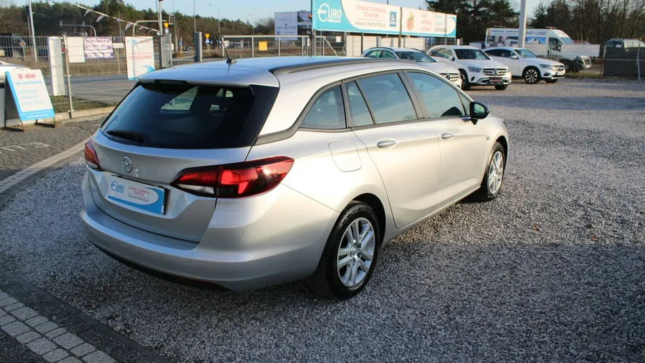 OPEL Astra -