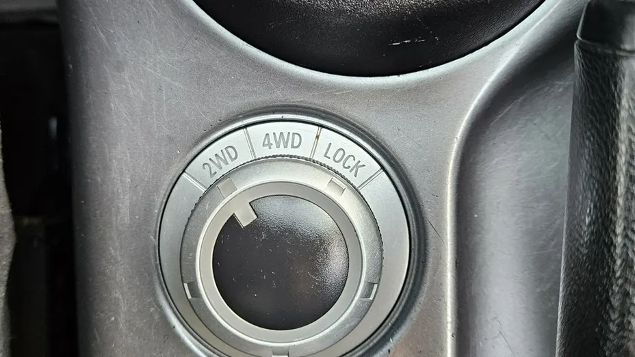 MITSUBISHI Outlander -