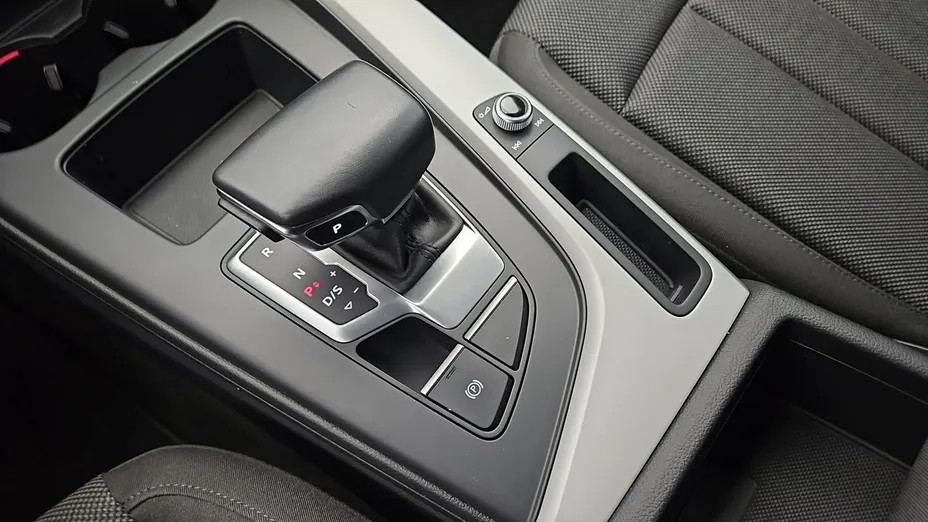 AUDI A4 -