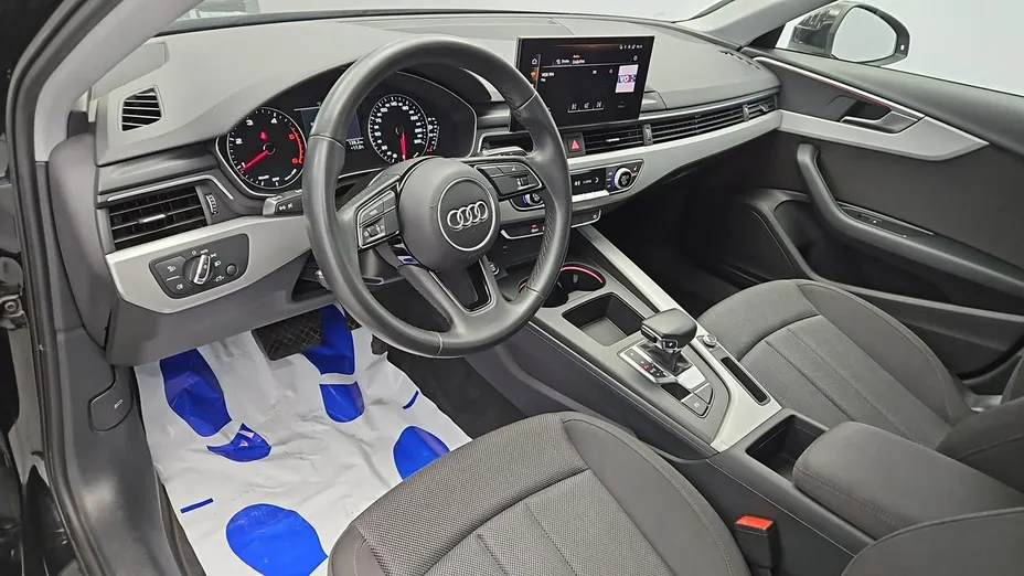 AUDI A4 -