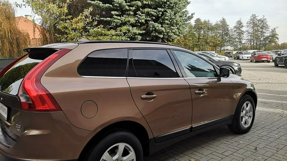 VOLVO XC60 -