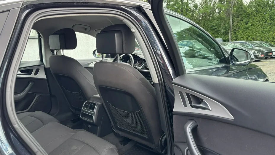 AUDI A6 -