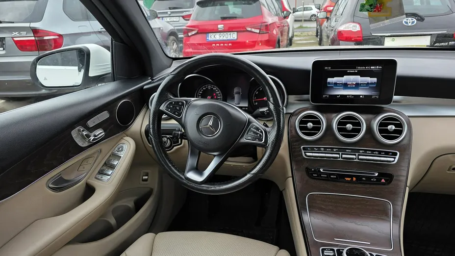 MERCEDES-BENZ GLC -