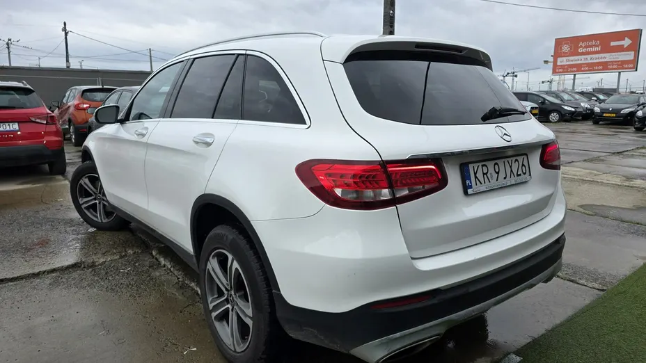 MERCEDES-BENZ GLC -