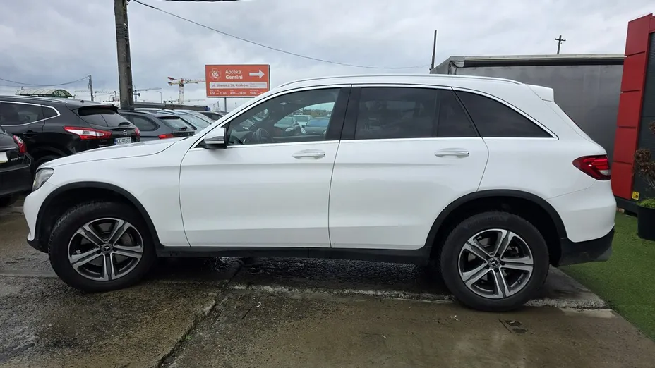 MERCEDES-BENZ GLC -