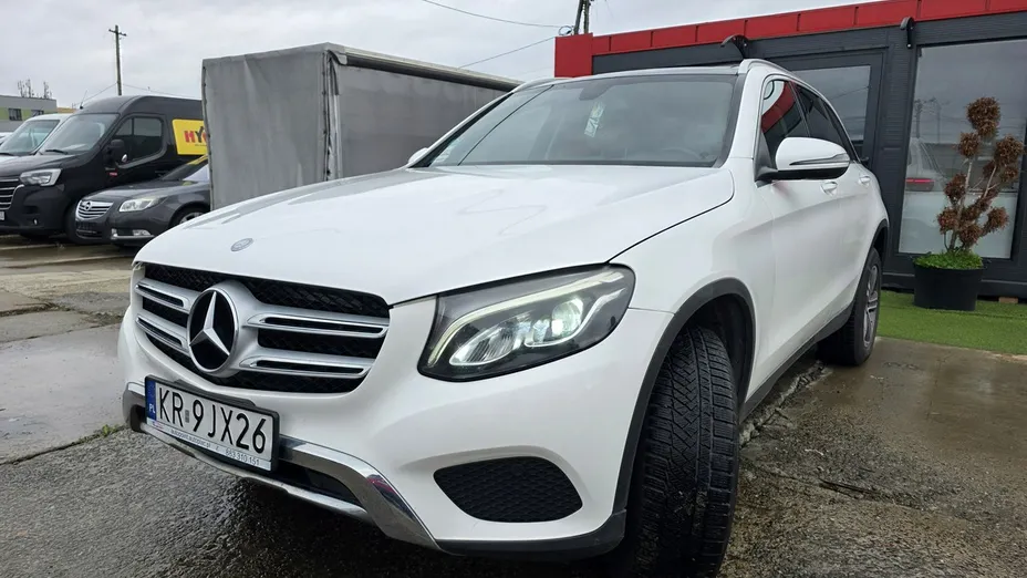 MERCEDES-BENZ GLC -