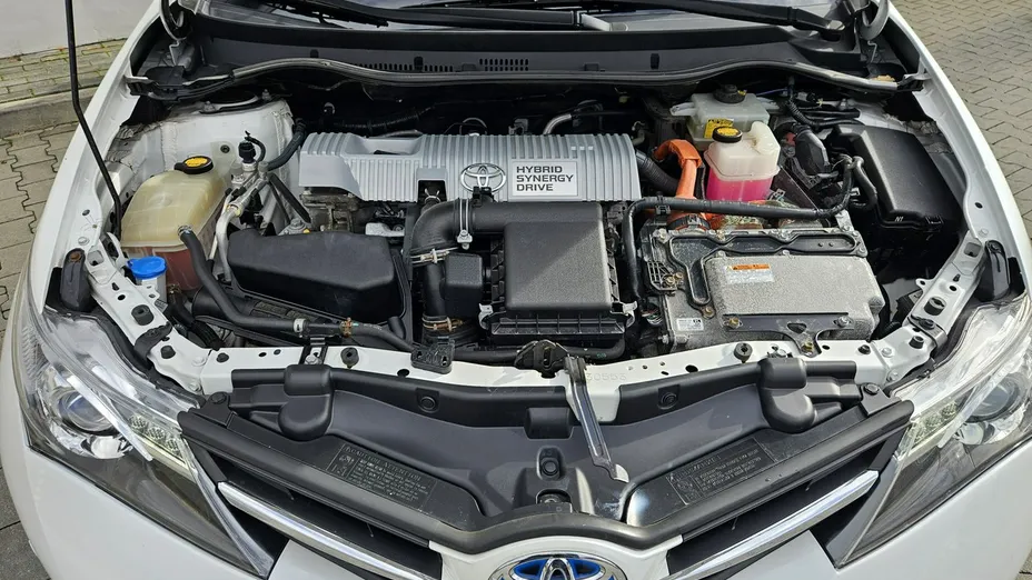 TOYOTA Auris -