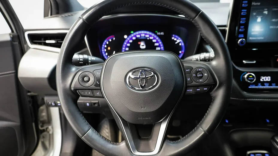 TOYOTA Corolla -