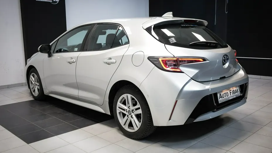 TOYOTA Corolla -