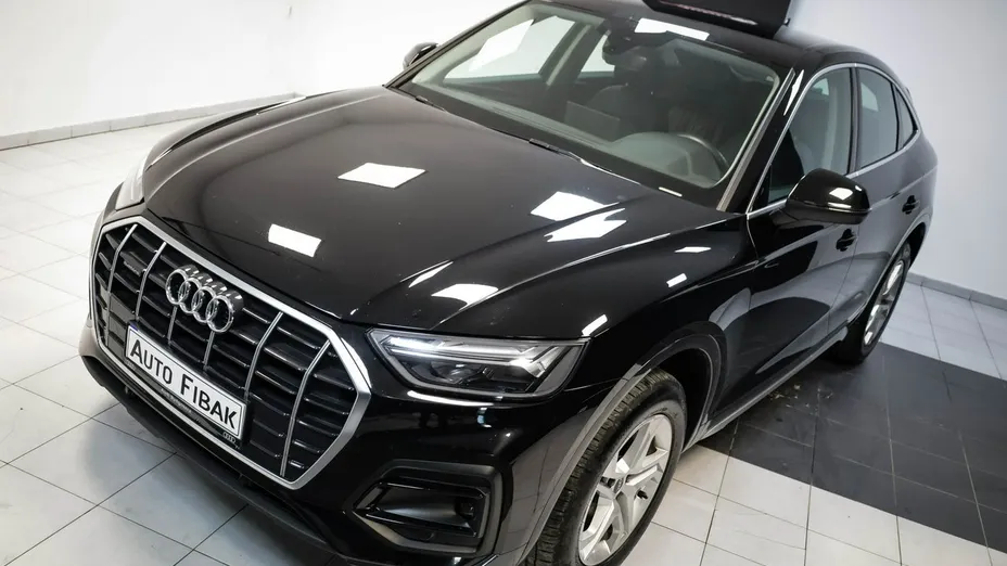 AUDI Q5 -
