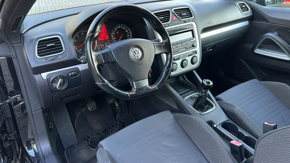 VOLKSWAGEN Scirocco -