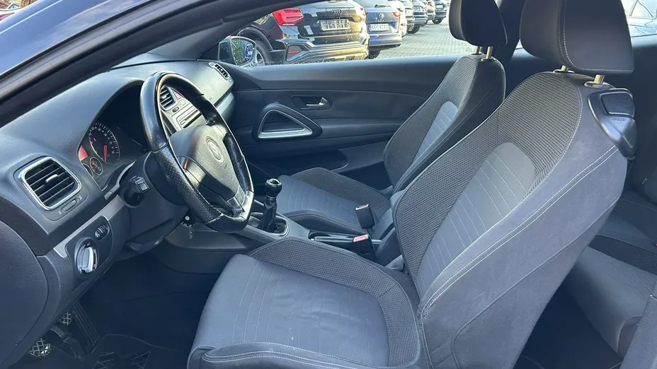 VOLKSWAGEN Scirocco -