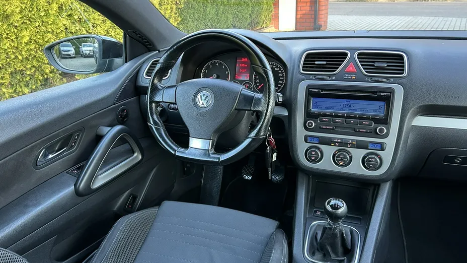 VOLKSWAGEN Scirocco -