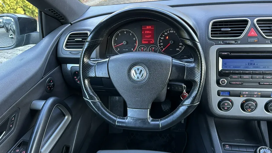 VOLKSWAGEN Scirocco -