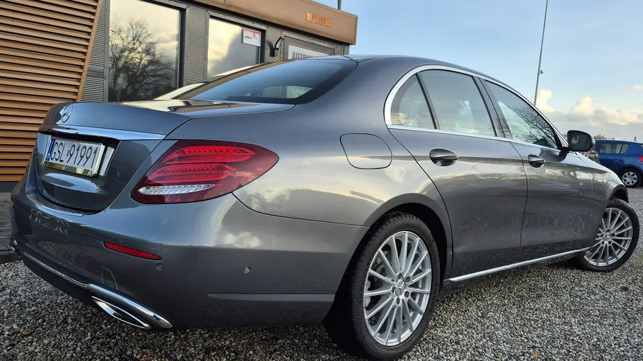MERCEDES-BENZ E Klasa -