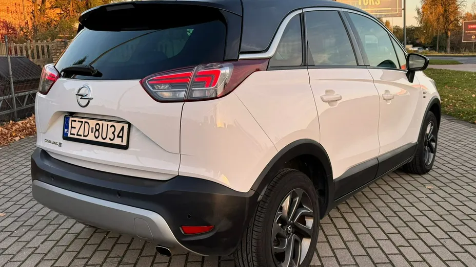 OPEL Crossland X -