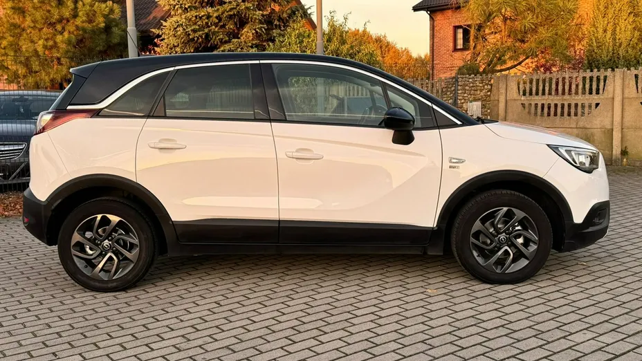 OPEL Crossland X -