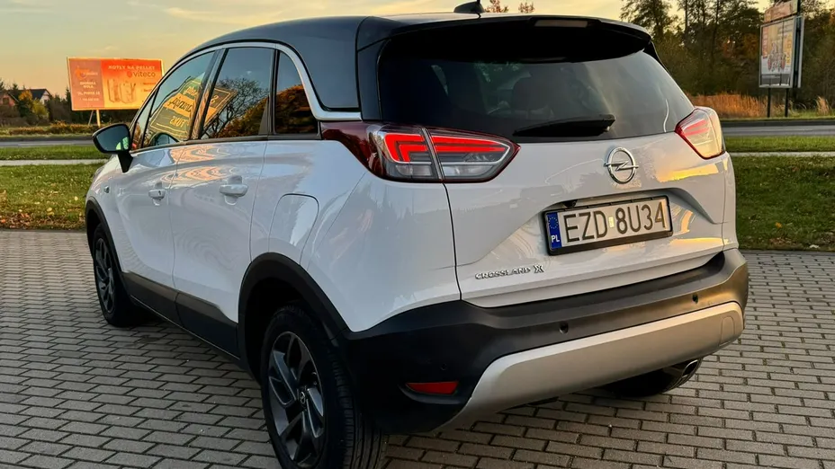 OPEL Crossland X -