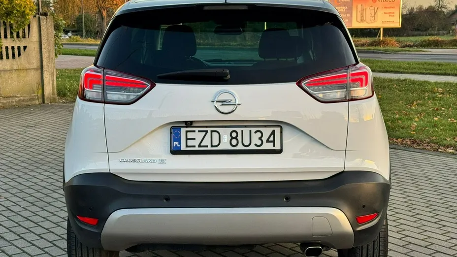 OPEL Crossland X -