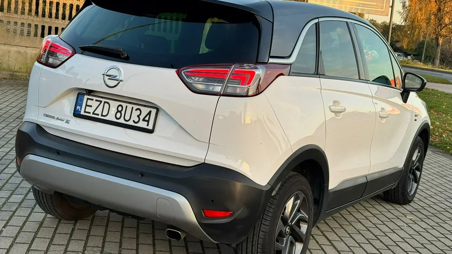 OPEL Crossland X -