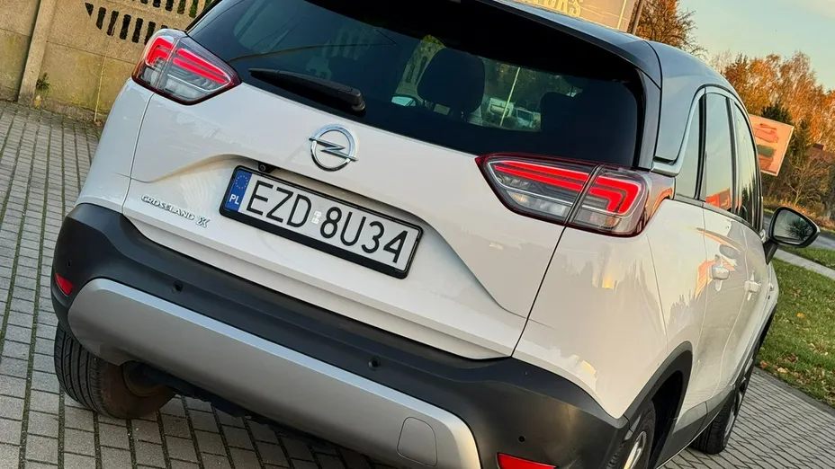 OPEL Crossland X -