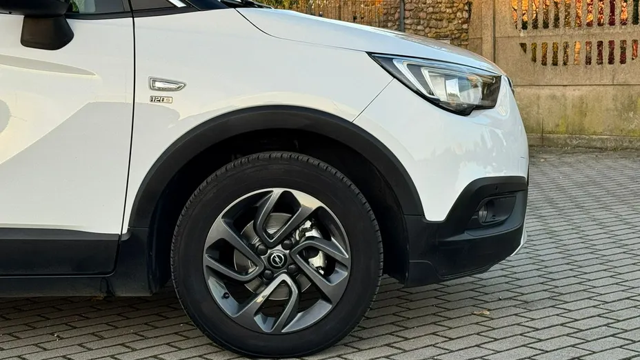 OPEL Crossland X -