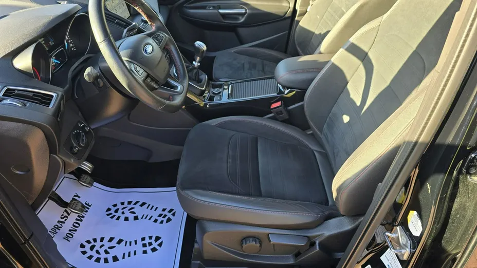 FORD Kuga -