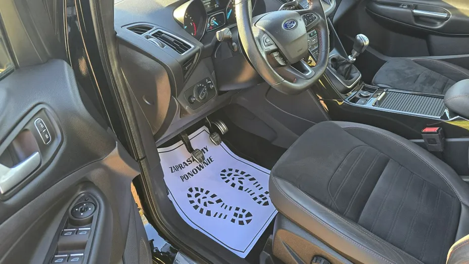 FORD Kuga -