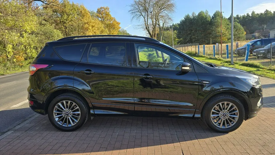 FORD Kuga -