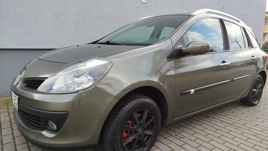 RENAULT Clio -