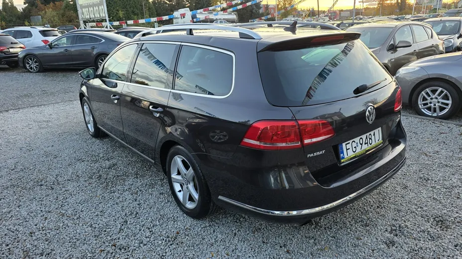 VOLKSWAGEN Passat -