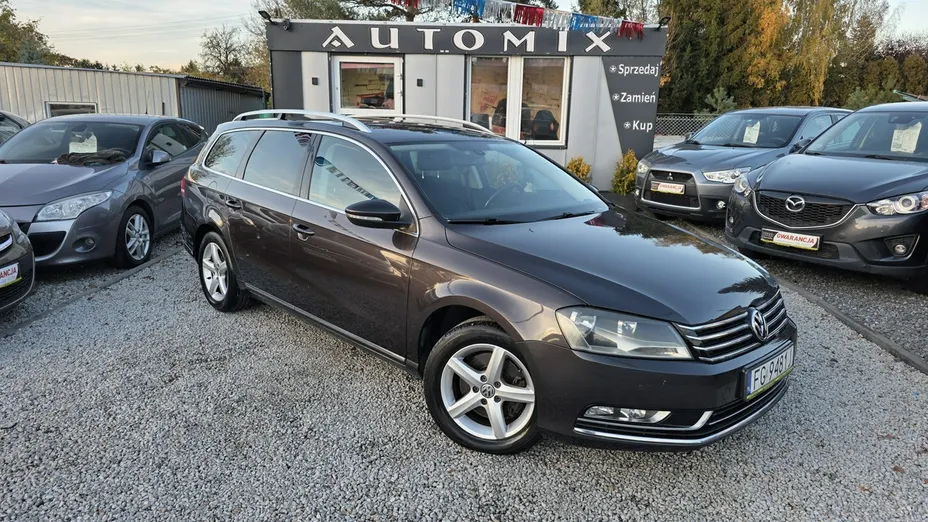 VOLKSWAGEN Passat -