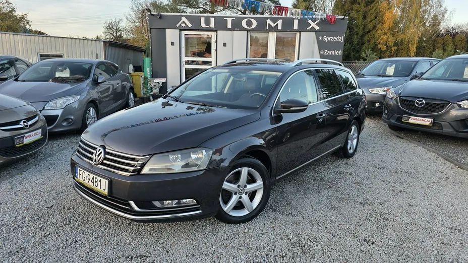 VOLKSWAGEN Passat -
