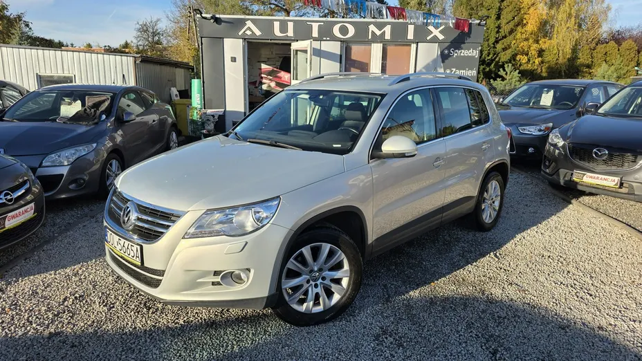 VOLKSWAGEN Tiguan -