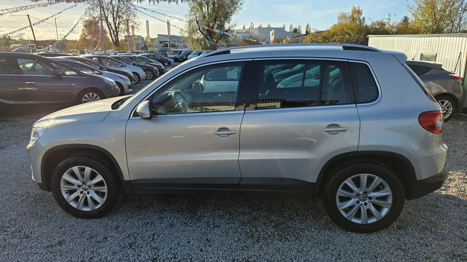 VOLKSWAGEN Tiguan -