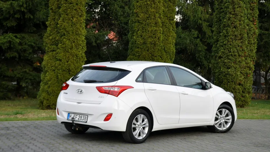 HYUNDAI i30 -