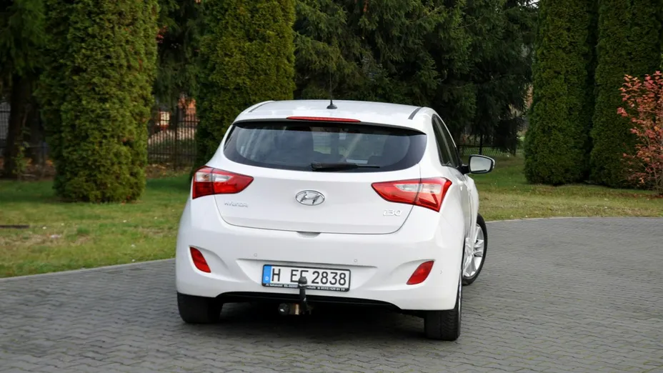 HYUNDAI i30 -