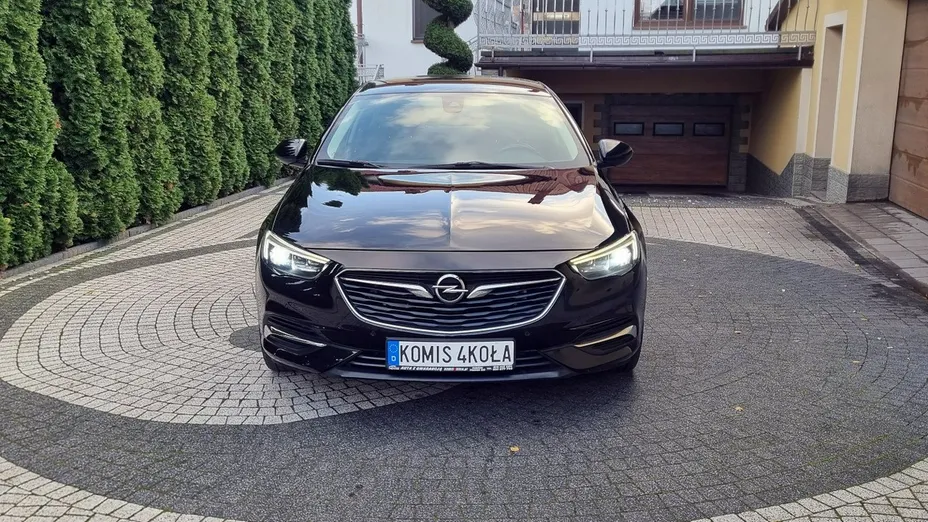 OPEL Insignia -