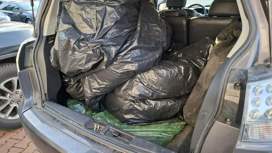 MITSUBISHI Outlander -