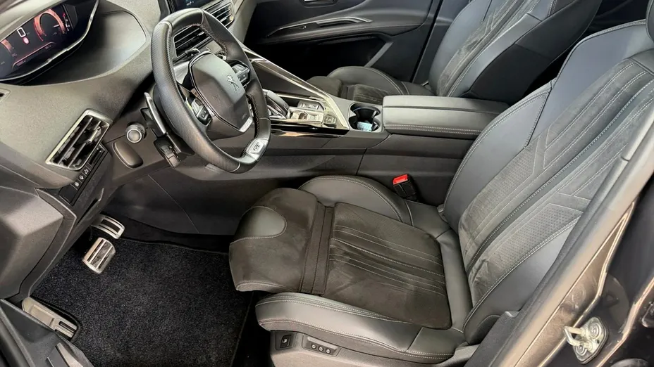 PEUGEOT 3008 -