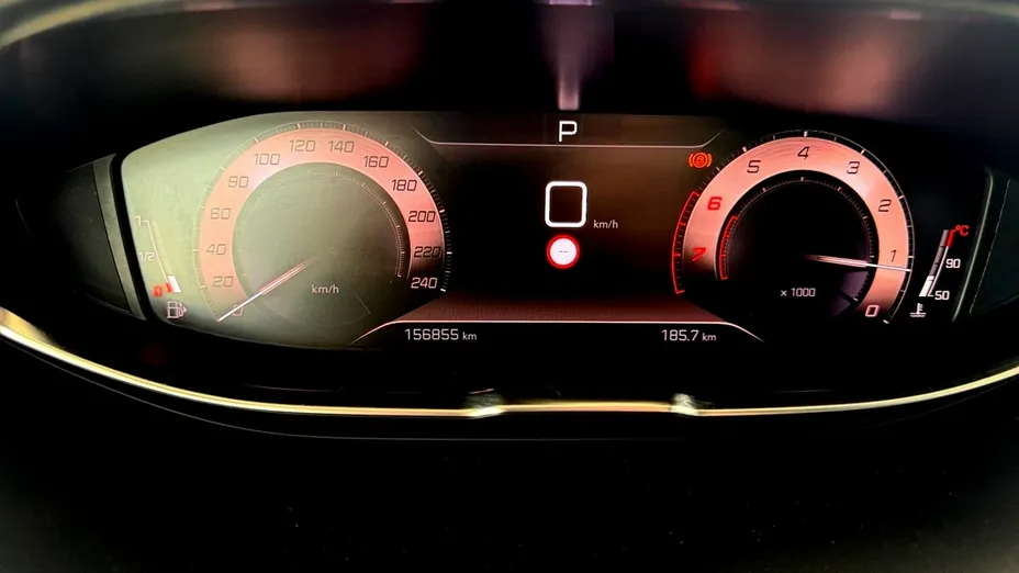PEUGEOT 3008 -