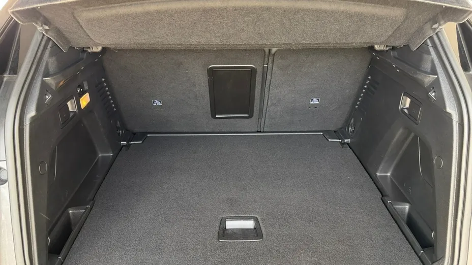 PEUGEOT 3008 -