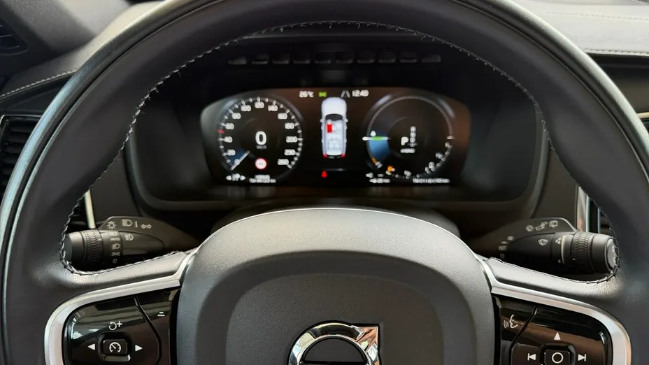 VOLVO XC90 -