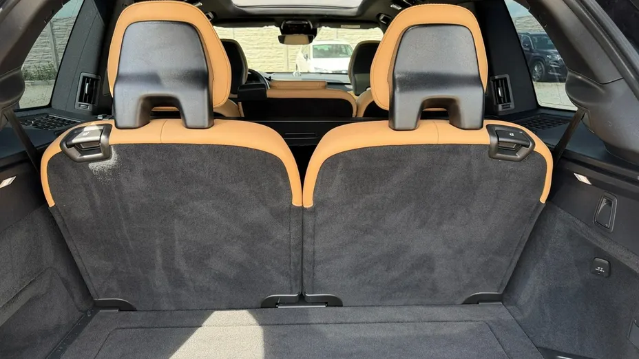 VOLVO XC90 -