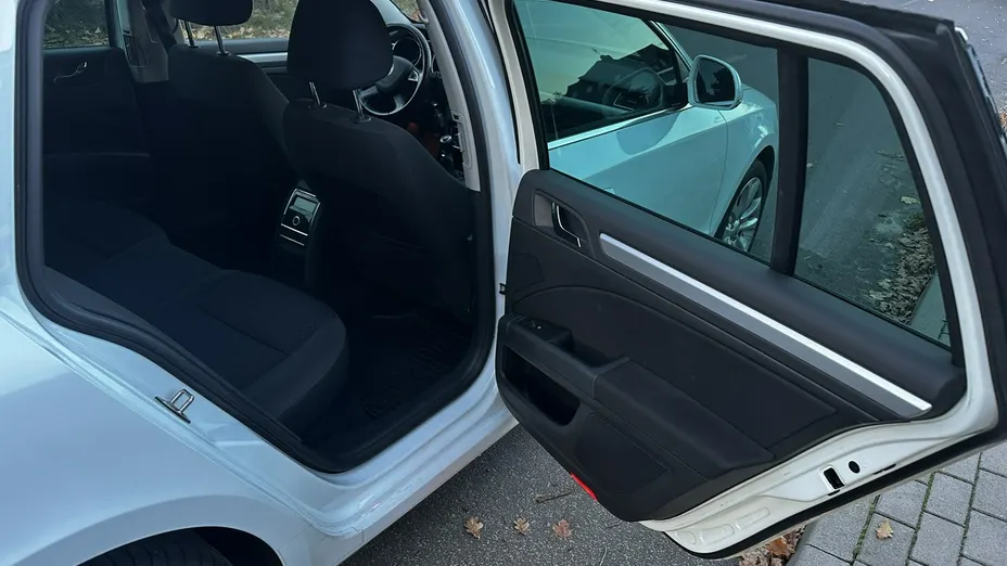 SKODA Superb -