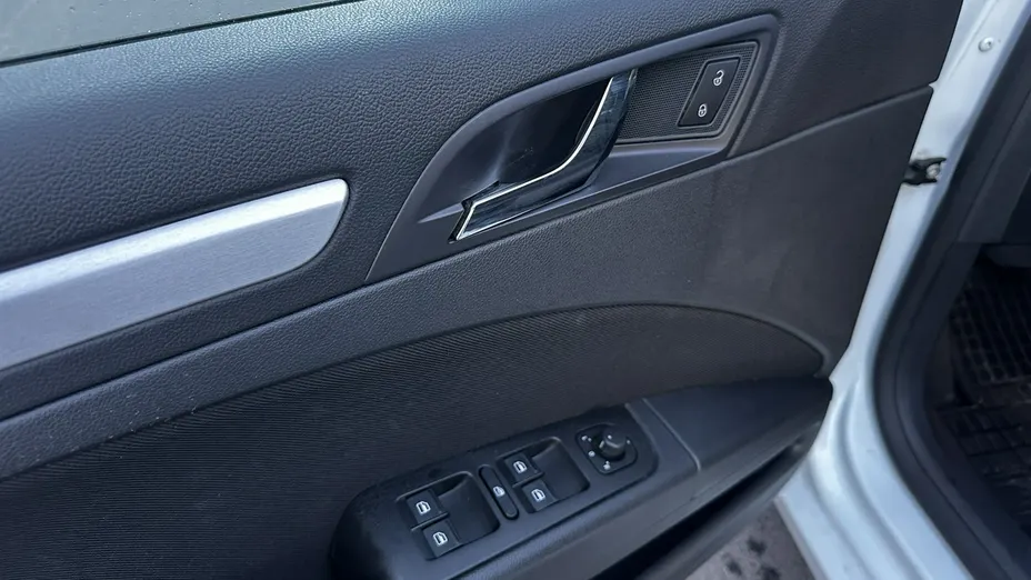 SKODA Superb -