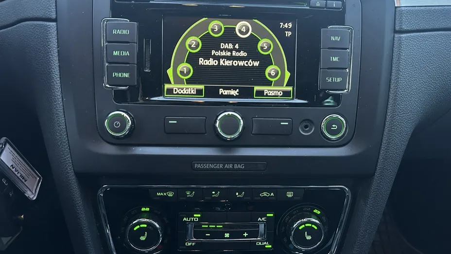 SKODA Superb -
