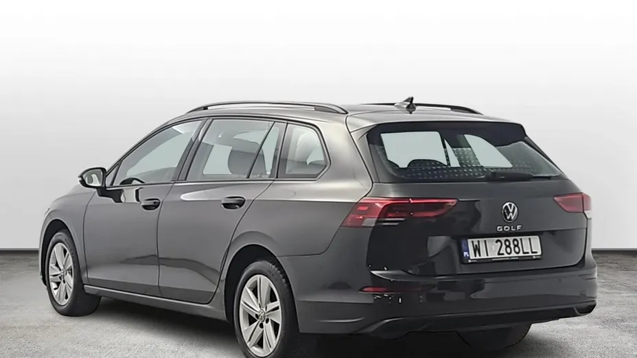 VOLKSWAGEN Golf -