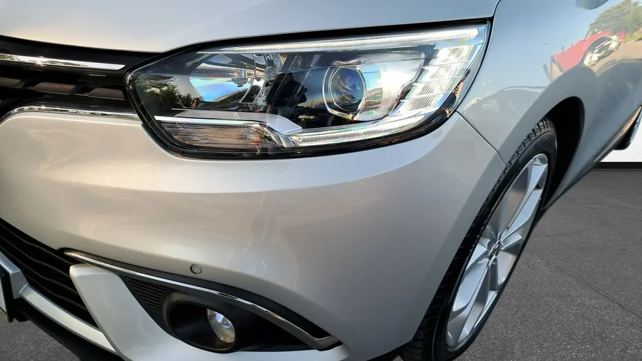 RENAULT Grand Scenic -